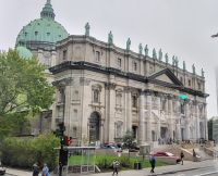 106  Basilika Marie Riende du Monde