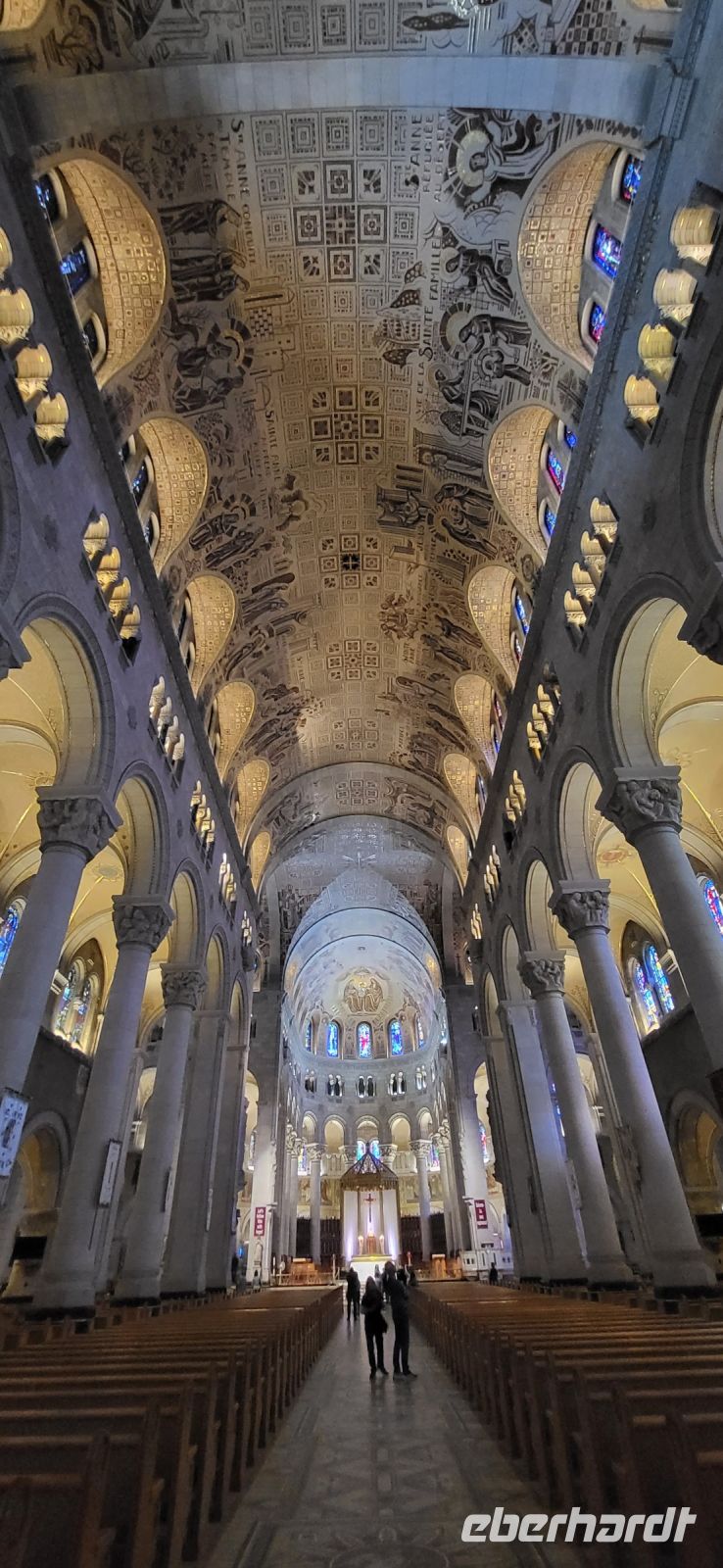 203 Basilika St. Anne de Beaupré