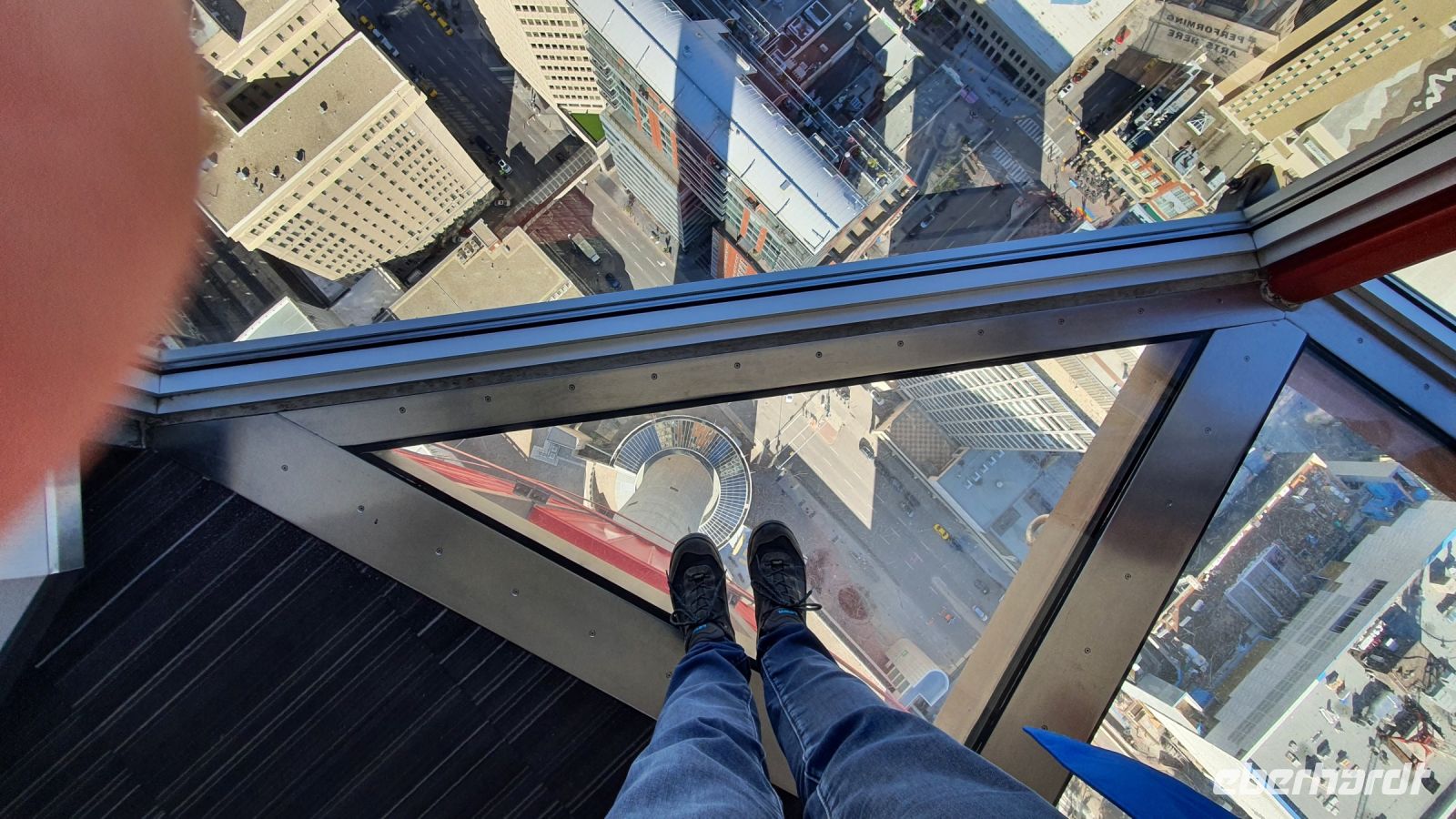 Ausblick vom Calgary Tower - Glasboden