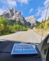 Fahrt durch die Bergregion Kananaskis County