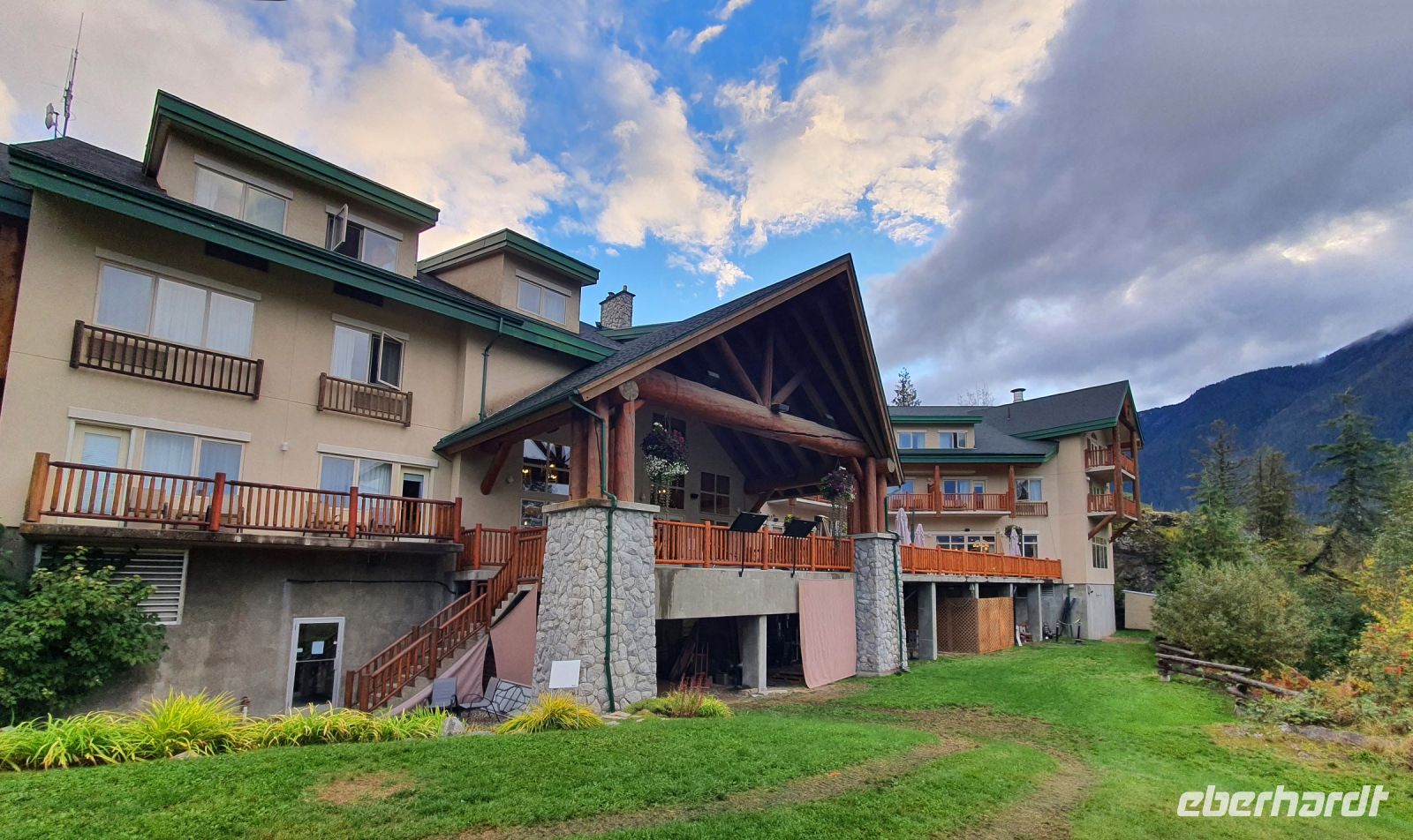 The Hillcrest Hotel in Revelstoke - British Columbia
