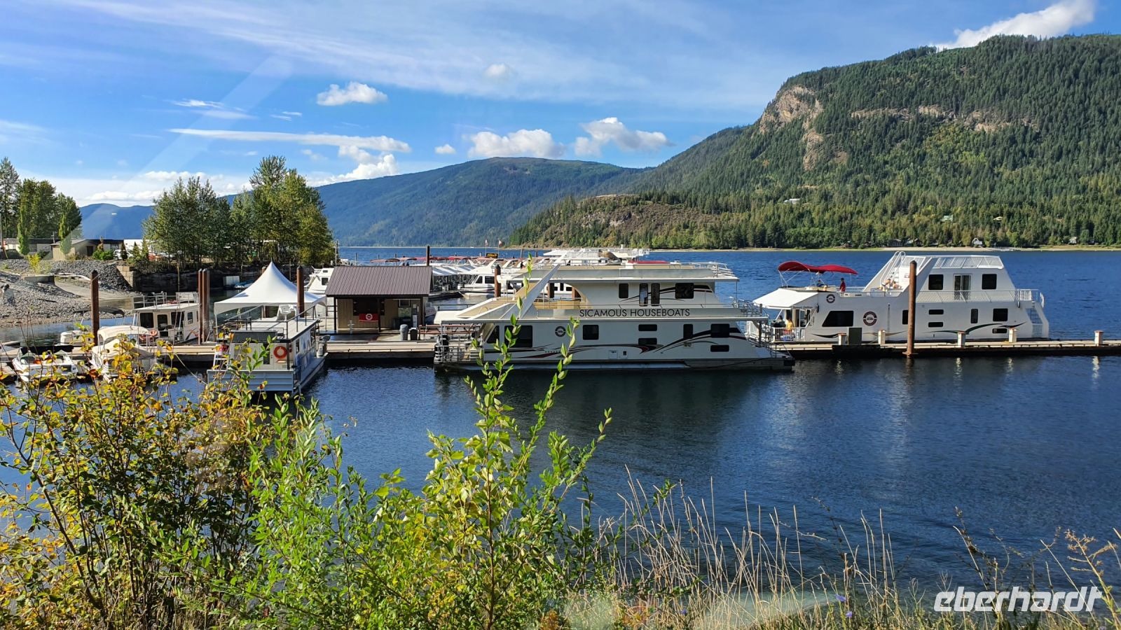 Sicamous ist die Hauptstadt der Hausboote in Kanada