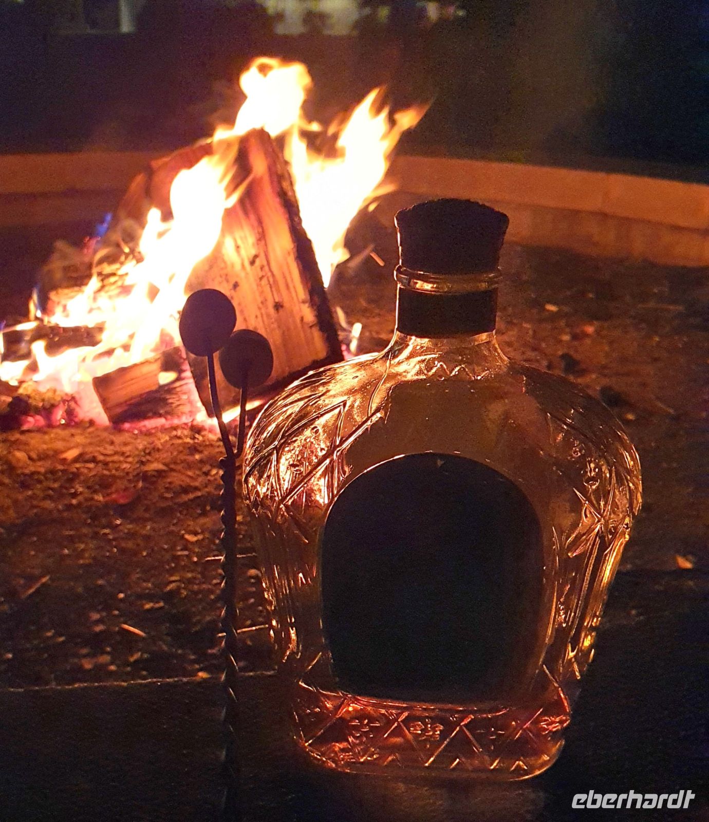 Lagerfeuer am South Thompson River mit Whisky und Marshmallows