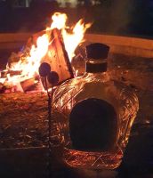 Lagerfeuer am South Thompson River mit Whisky und Marshmallows