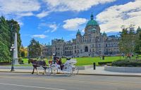 Pferdekutsche vorm Parlamentsgebäude in Victoria - Vancouver Island