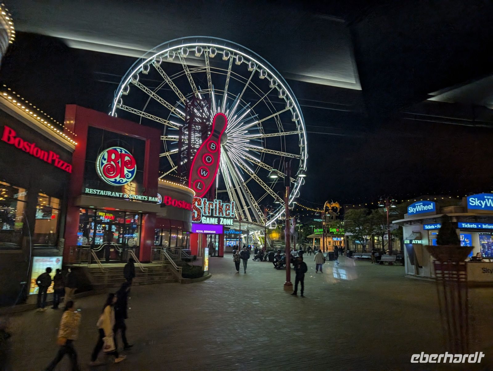 Niagara Falls bei Nacht