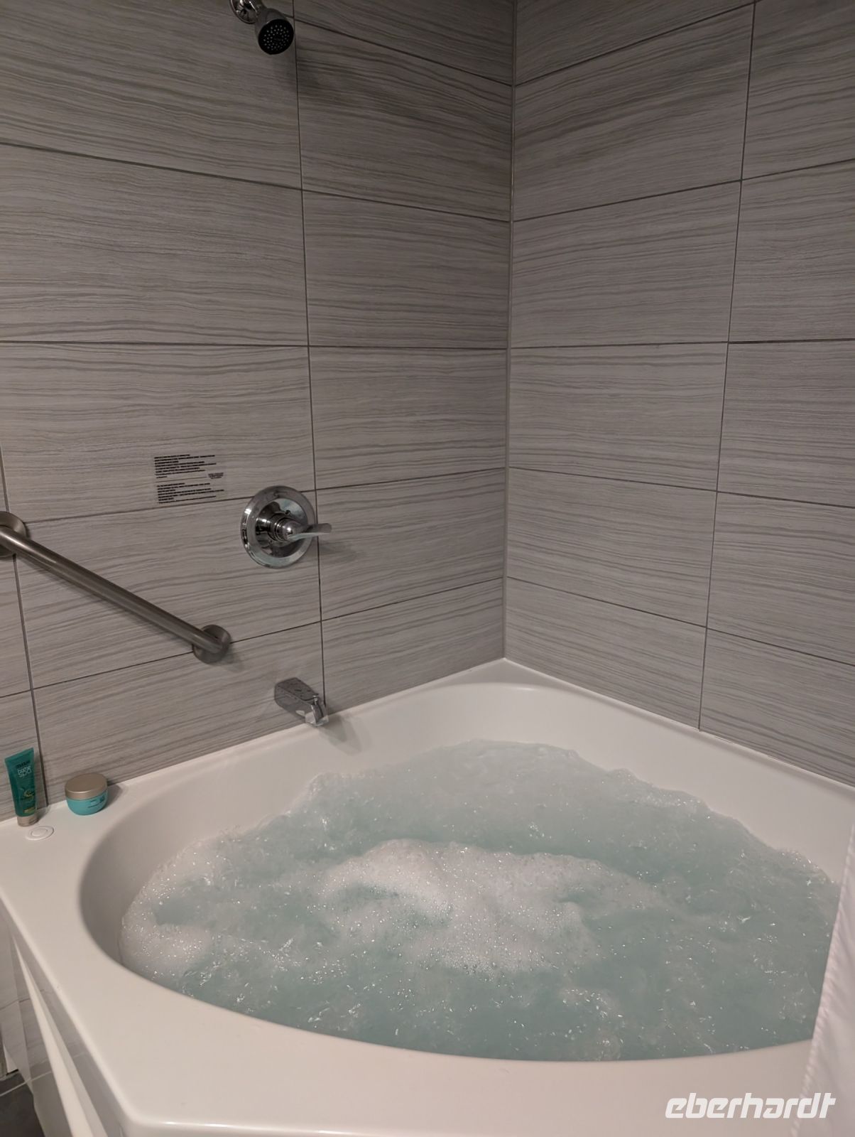Jacuzzi Badewanne 