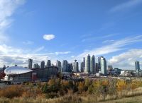 Die Silhouette von Calgary und Saddledome - Kanada