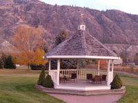 Altan vor dem Hotel, Kamloops, Kanada