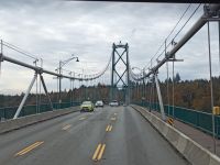Lions Gate Bridge über Burrard Inlet Fjord zu Vancouver Stanley Park - Kanada