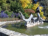 Butchart Gardens - der Drache im See - Vancouver Island - Kanada