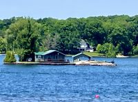 Hauser auf fast jeder Insel