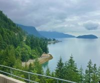 Auf der Sea to Sky Highway bei Lions Bay 