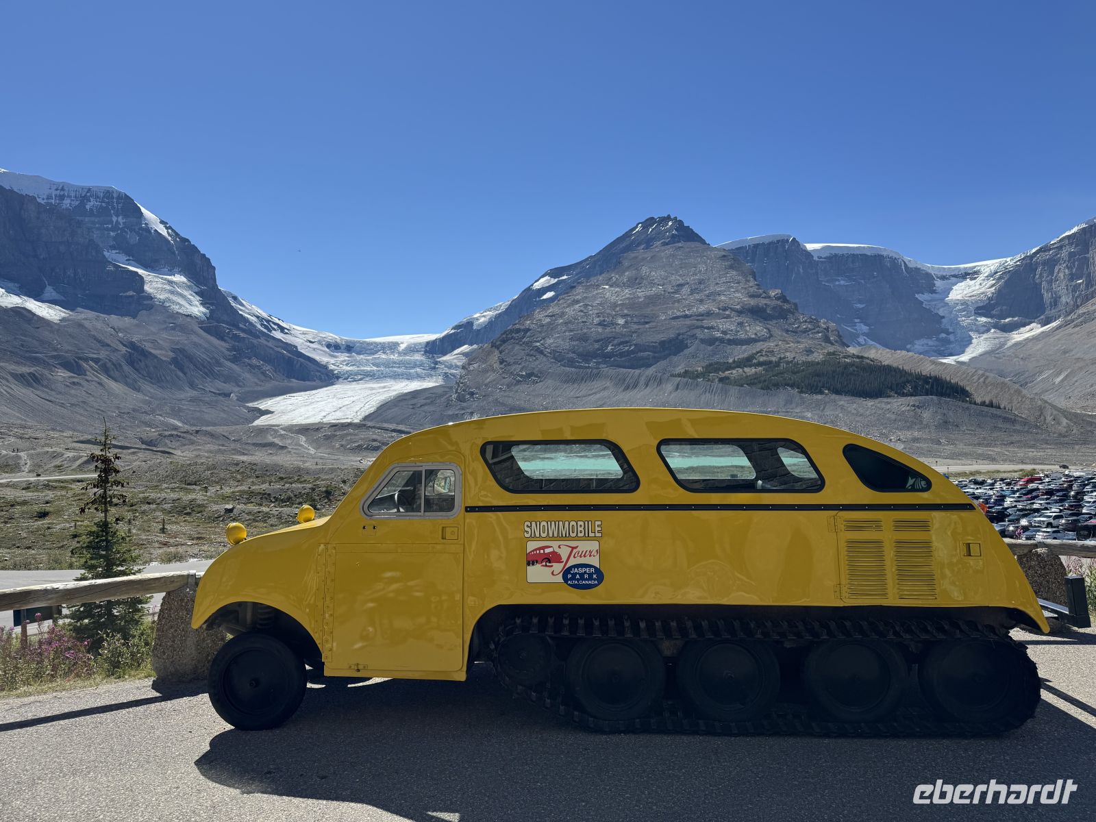 3. Tag – Banff bis Jasper – Icefields Parkway – Altes Schneemobil am Athabasca Glacier