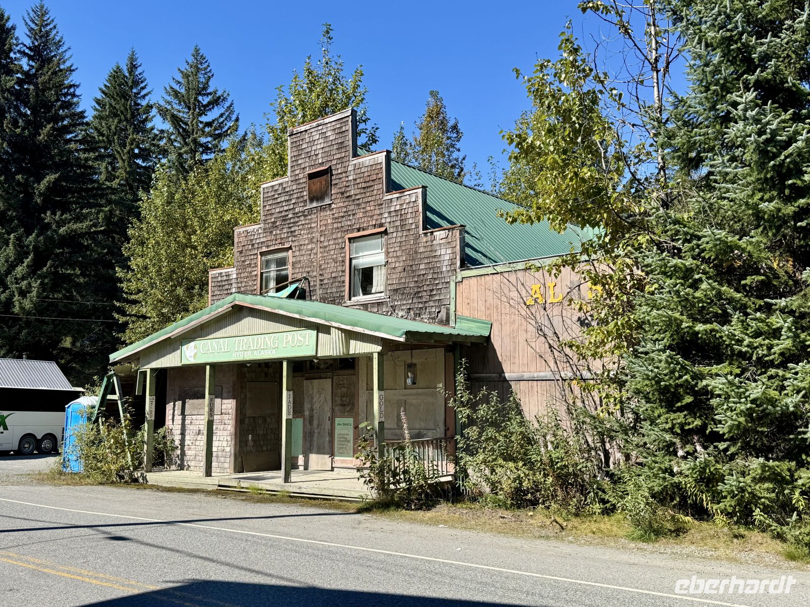 8. Tag – Tongass National Forest und Salmon Glacier – Verlassene Häuser in Hyder
