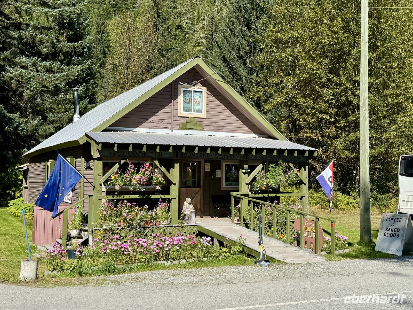 8. Tag – Tongass National Forest und Salmon Glacier – Souvenierladen in Hyder