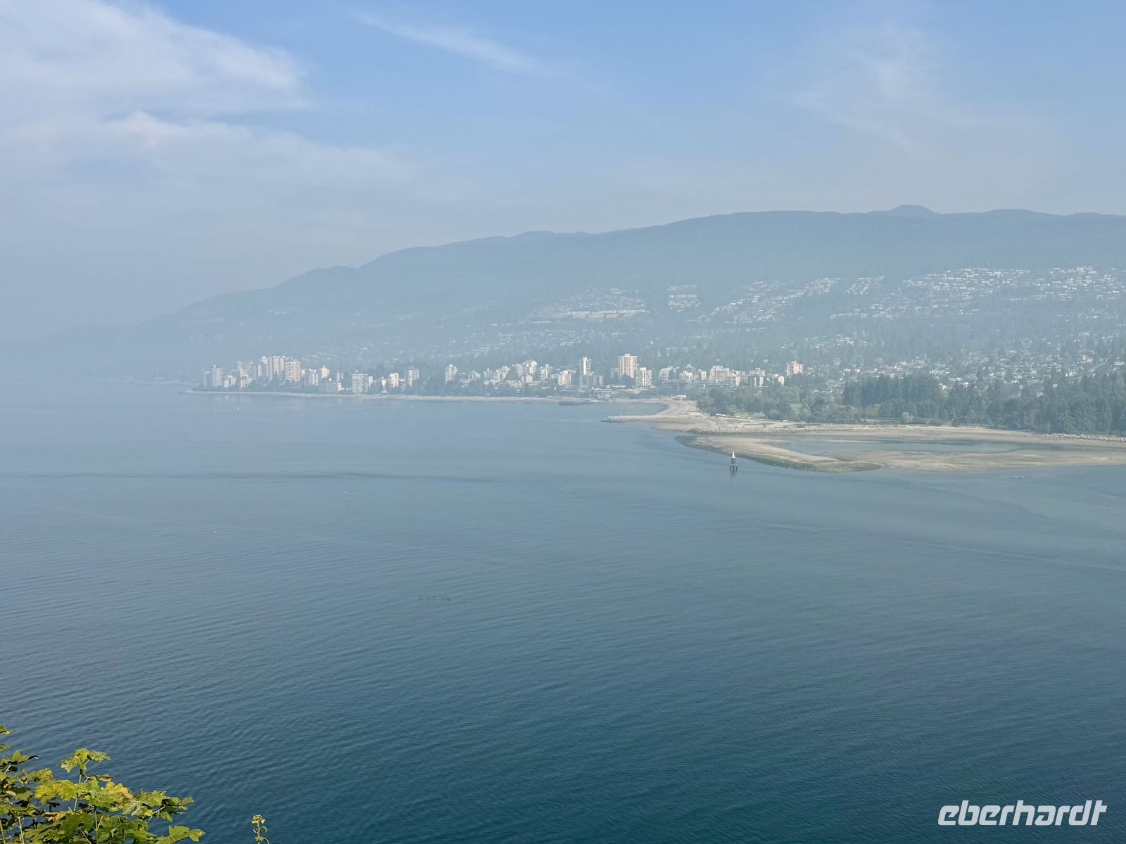 13. Tag – Stadtrundfahrt Vancouver – Blick über das Burrard Inlet nach West Vancouver