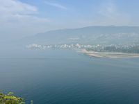13. Tag – Stadtrundfahrt Vancouver – Blick über das Burrard Inlet nach West Vancouver