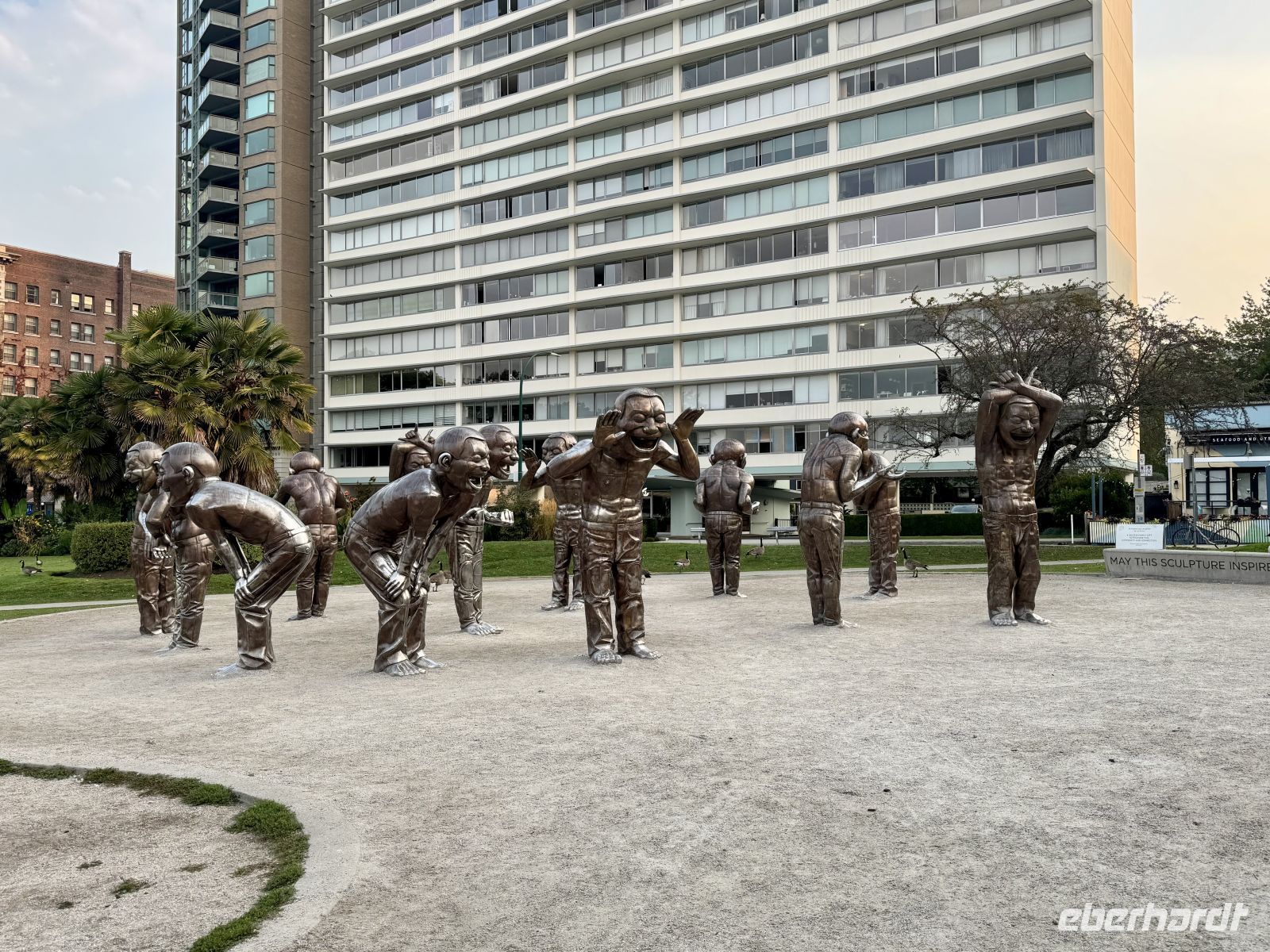14. Tag – Abschied von Kanada – Skulptur „A-MAZE-ing Laughter“ an der English Bay