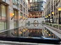 2. Tag – Stadtrundfahrt Montréal – Innenhof im World Trade Centre