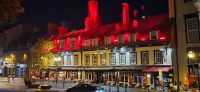 239 Quebec by night