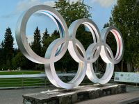 13. Tag – Abendspaziergang durch Whistler – Olympische Ringe