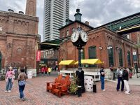 2. Tag – Toronto bis Niagara Falls – Stadtrundfahrt Toronto – Distillery District