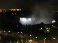 Die kanadischen Fälle bei Nacht