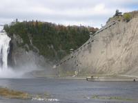 Beim Montmorency-Wasserfall