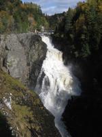 Sainte-Anne Canyon - ... nun ein tosender Wasserfall