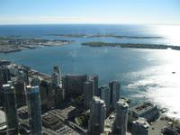 Blick vom CN-Tower auf den Ontario-See