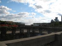 An den Niagara-Fällen