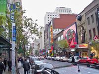 Noch mehr Geschäfte...