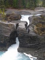 An der Natural Bridge im Yoho Nationalpark