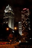 Montreal bei Nacht - Banken und Hotels sind beleuchtet (rechts die 