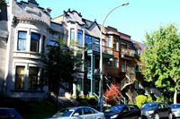 die typischen Außentreppen der Architektur im britischen Stil