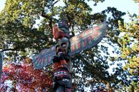 Totempfahl am BC Museum in Victoria