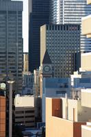 Alt und Neu: Zwischen den vielen Wolkenkratzern der Turm des Alten Rathauses