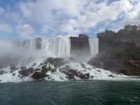 ... vorbei an den Amerikanischen Fällen ...