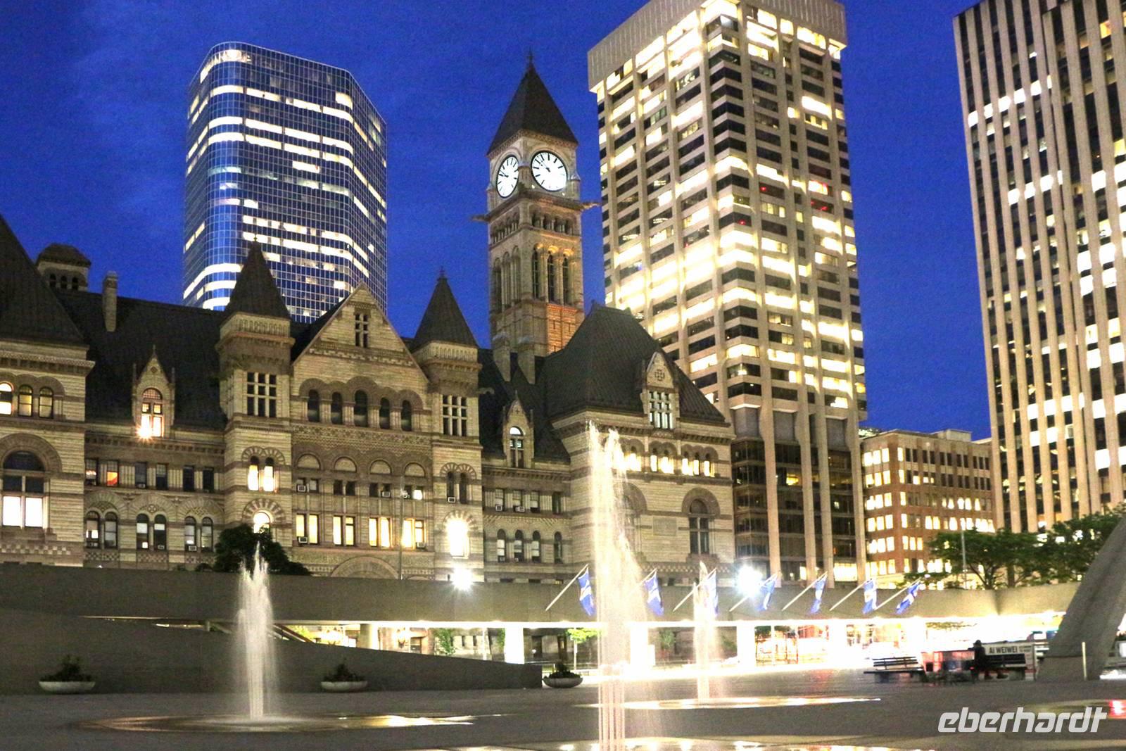 Abendspaziergang in Toronto - altes Rathaus