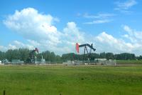 Zugfahrt von Edmonton nach Jasper - Ölpumpen in Alberta