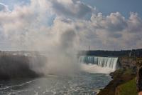 An den Niagara Fällen