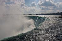 An den Niagara Fällen