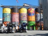 bemalte Zementfabrik in Granville Island, Vancouver