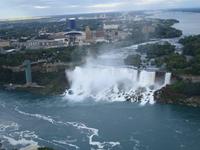 Niagara Fälle - Blick vom Skylon Tower auf die Fälle