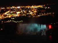 Niagara Fälle - Blick vom Skylon Tower auf die Fälle - bei Nacht