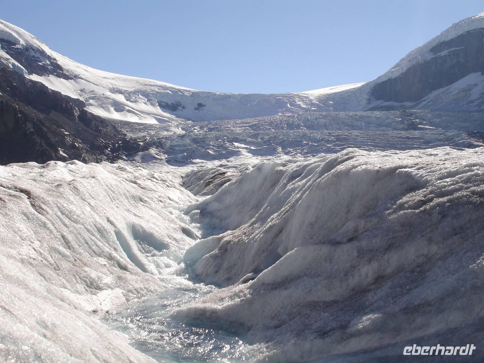 auf dem Athabasca Gletscher in 2231 Meter Höhe 