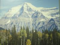 Blick auf den Mt.Robson (höchste Berg der Rockys) ohne Nebelwolken