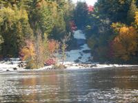 Wasserfall am Ochstongue Lake