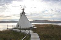 Indianer-Tipi am Hotel Lac Taureau